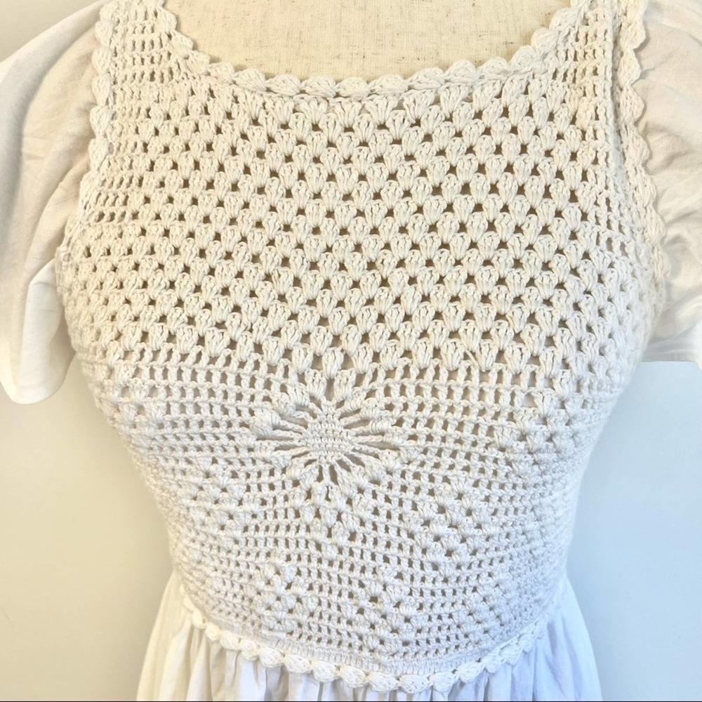 Zara Open-Back Crochet White Maxi Dress - Picture 4 of 8